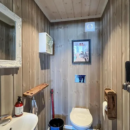 3 Bedroom Nice In Tisleidalen