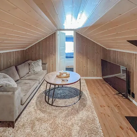 3 Bedroom Nice In Tisleidalen